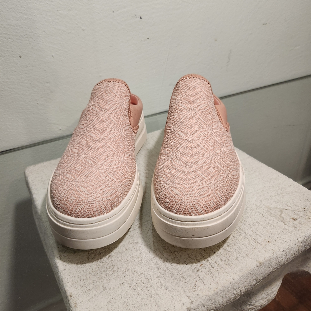 Clarks Pink Sneakers with Knit Upper and Platform Sole
